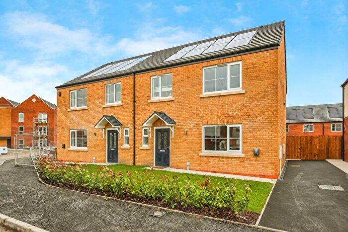 4 Bedroom Semi Detached House For Sale In Higher End Park, Bootle, Merseyside, L30