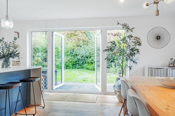 5 Bedroom Detached House For Sale In Chequer Close, Loxwood, RH14