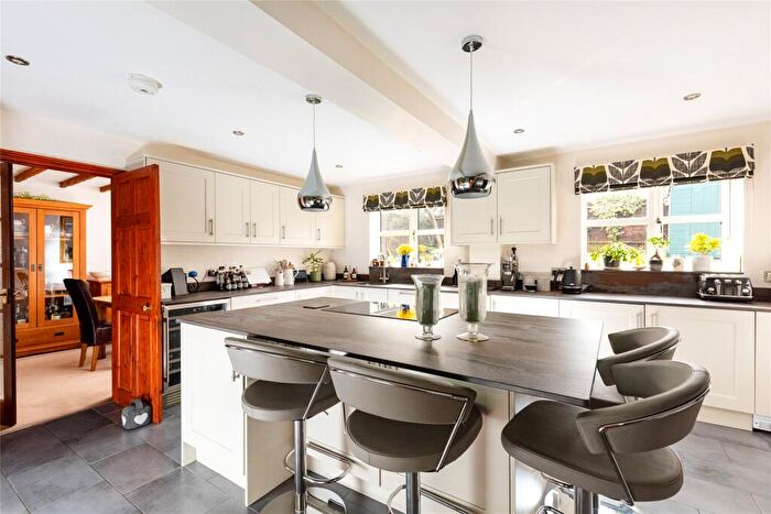 5 Bedroom Detached House For Sale In Main Street, Beachampton, Milton Keynes, Buckinghamshire, MK19