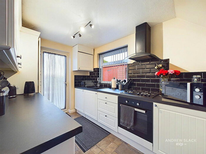 3 Bedroom Semi-Detached House For Sale In Valmont Avenue, Off Big Barn Lane, Mansfield, Nottinghamshire, NG18