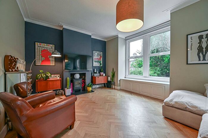 4 Bedroom Semi-Detached House For Sale In Adamsrill Road, Sydenham, London, SE26