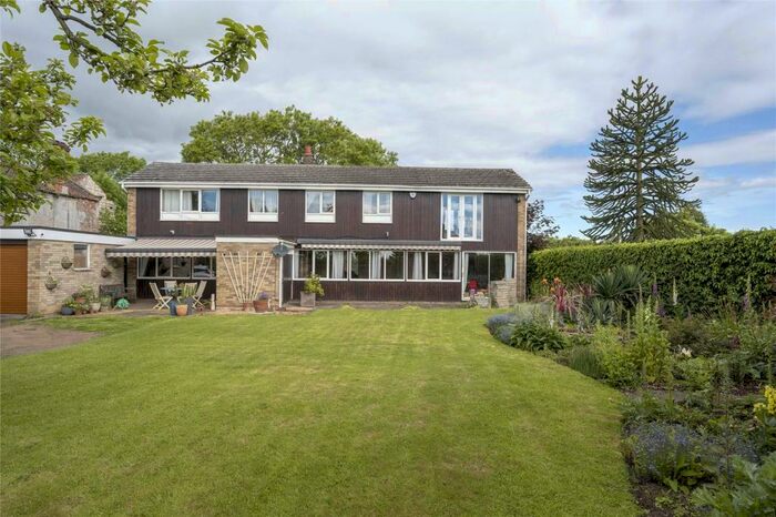 4 Bedroom Detached House For Sale In Staddlestones, Bramwith Lane, South Bramwith, Doncaster, DN7