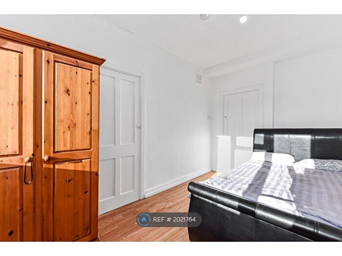1 Bedroom Flat To Rent In Stansfeld House, London, SE1