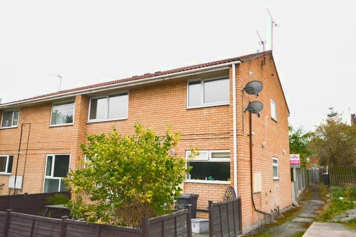 2 Bedroom Flat To Rent In Meadowcroft Rise, Westfield S20
