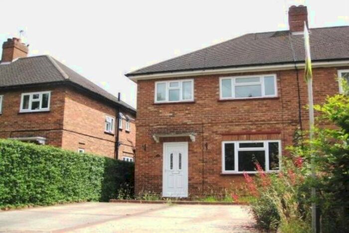 4 Bedroom Detached House To Rent In Lynwood Avenue, Egham, Surrey TW20
