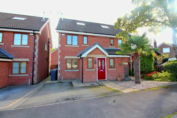 3 Bedroom Semi-Detached House To Rent In Eagley View, Bury, BL8