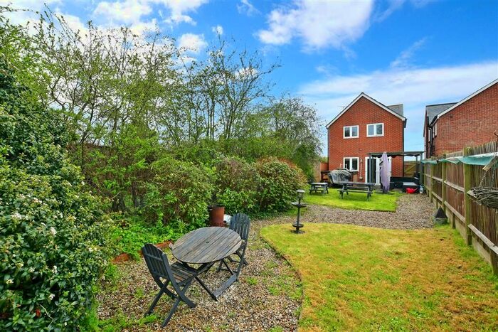 2 Bedroom Detached House For Sale In Three Elm Lane, Tonbridge, Kent, TN11