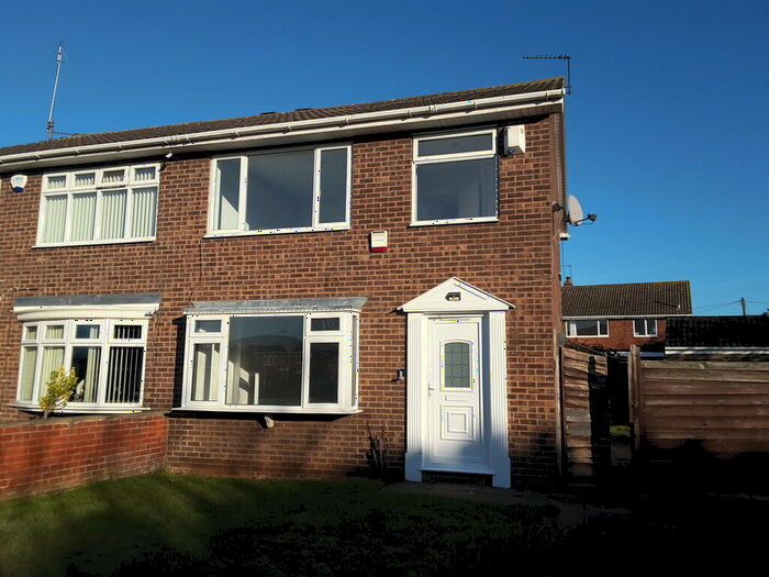 3 Bedroom Semi-Detached House To Rent In Nooking Close, Armthorpe, DN3