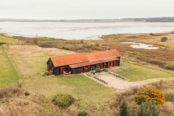 8 Bedroom Detached House For Sale In Whitehouse Barns, Bulcamp Drift, Suffolk, IP19