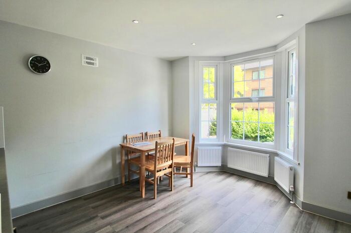 2 Bedroom Flat To Rent In Green Pond Road, London, E17