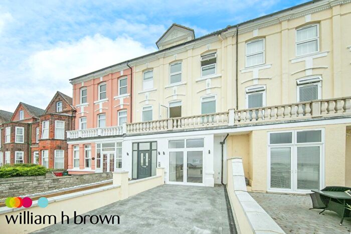 2 Bedroom Apartment To Rent In Marine Parade, Harwich, CO12