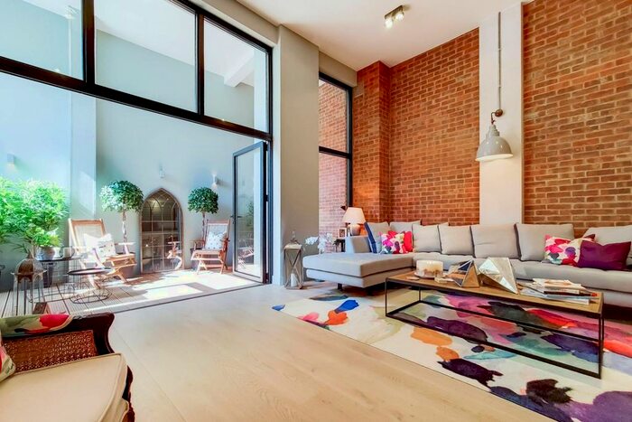 2 Bedroom Property For Sale In Northbourne Road, Clapham, London, SW4