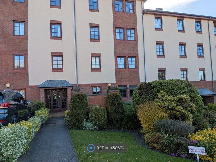 3 Bedroom Flat To Rent In Orchard Brae Avenue, Edinburgh, EH4