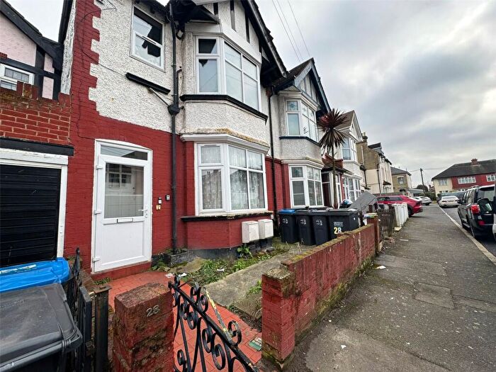 2 Bedroom Apartment To Rent In Quadrant Road, Thornton Heath, Surrey, CR7