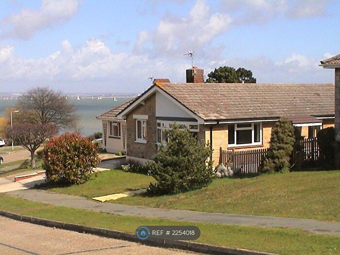 3 Bedroom Bungalow To Rent In Westfield Park, Ryde, PO33