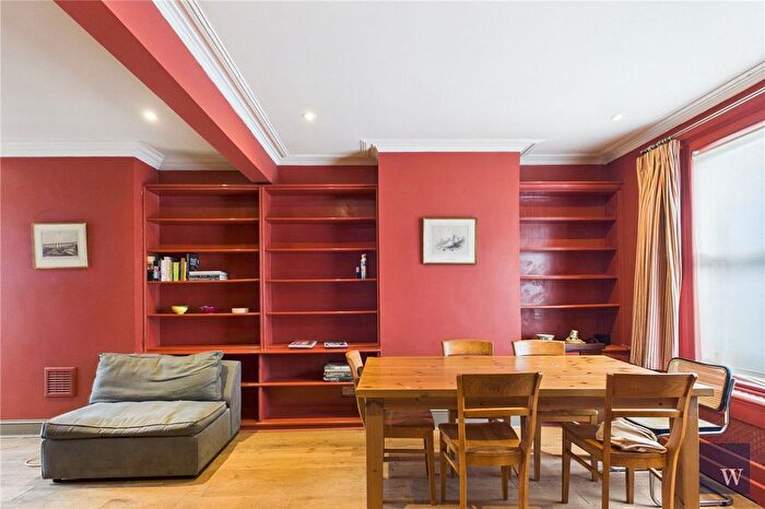 3 Bedroom Terraced House For Sale In Colmer Road, London, SW16