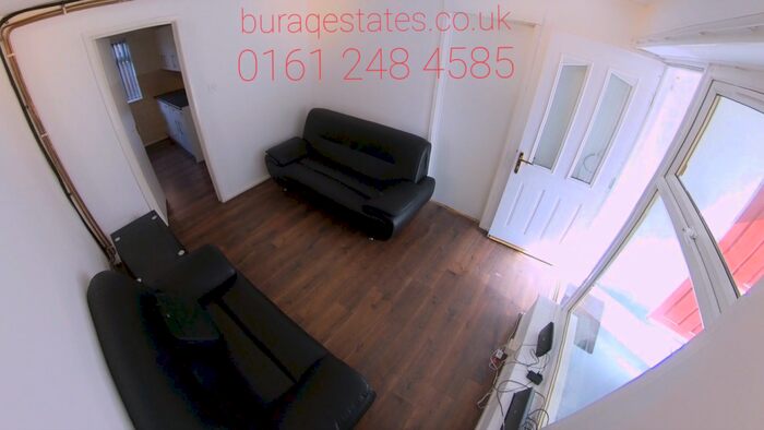 4 Bedroom Semi-Detached House To Rent In Beamish Close, Manchester, M13