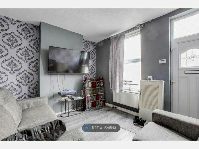 2 Bedroom Terraced House To Rent In Norwood Road, Nottingham, NG7