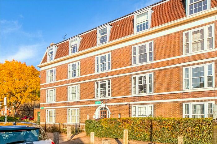2 Bedroom Flat To Rent In Felsham House, Felsham Road, SW15