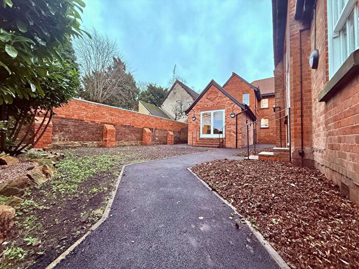 1 Bedroom Flat For Sale In Vicar Street, Dudley, DY3