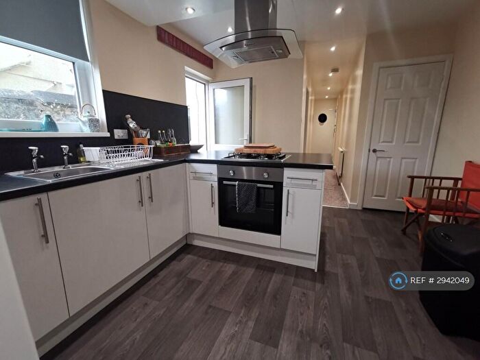 1 Bedroom Flat To Rent In Gff, Plymouth, PL4