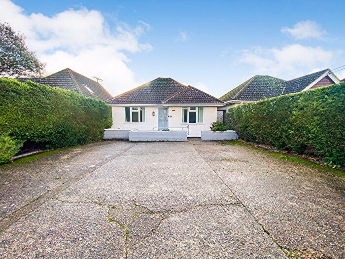 3 Bedroom Detached Bungalow For Sale In Upper Northam Road, Hedge End, SO30