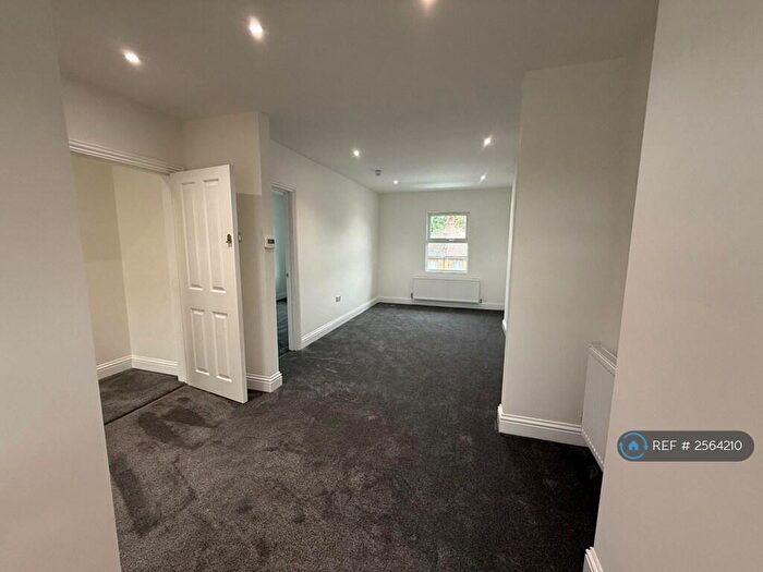 1 Bedroom Flat To Rent In Lower Addiscombe Road, Croydon, CR0