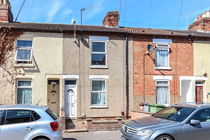 3 Bedroom Terraced House To Rent In Winstanley Road, Wellingborough, NN8