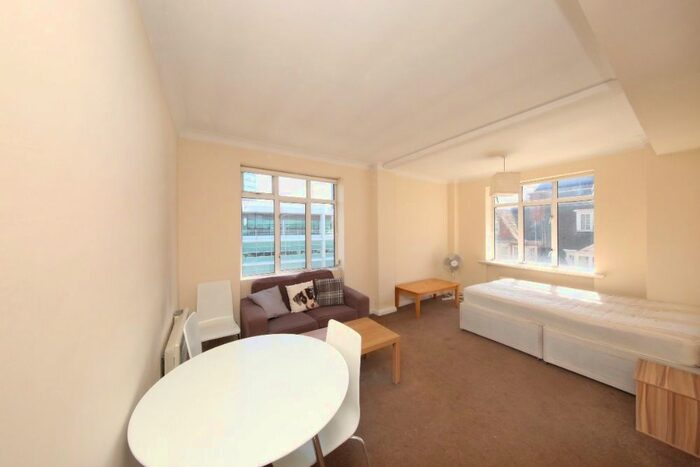Studio To Rent In Euston Road, London, NW1