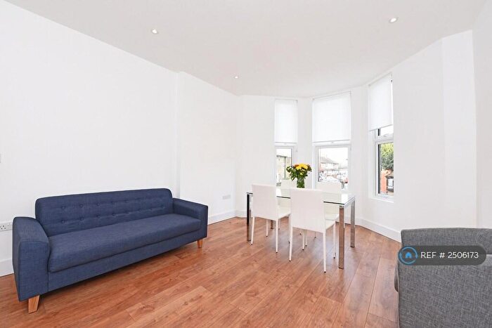 1 Bedroom Flat To Rent In Willoughby Park Road, London, N17