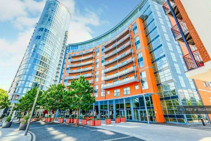 2 Bedroom Flat To Rent In The Crescent Building, Portsmouth, PO1