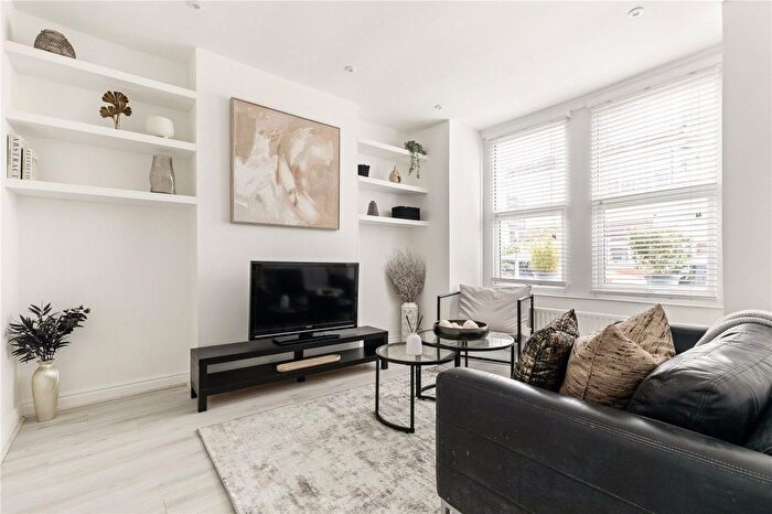 1 Bedroom Flat For Sale In Grenfell Road, Mitcham, CR4