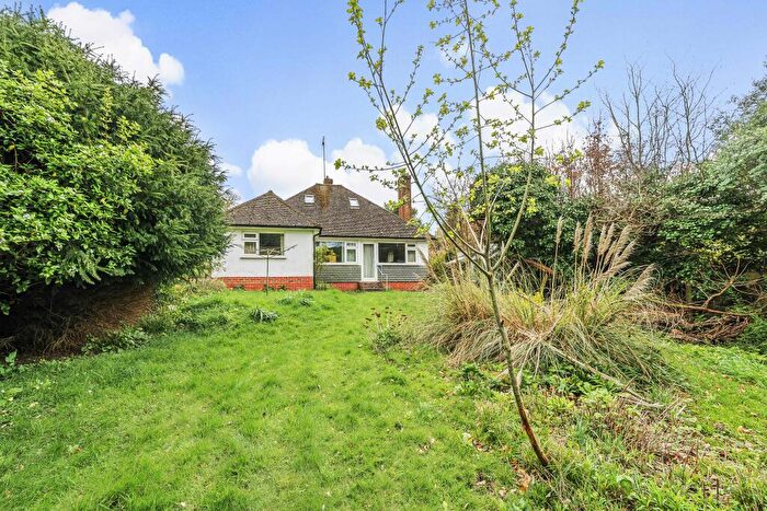 3 Bedroom Bungalow For Sale In Highridge, Alton, Hampshire, GU34