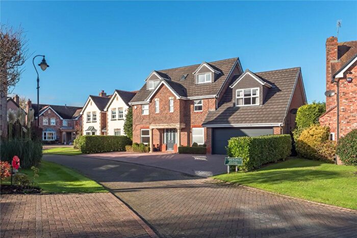 5 Bedroom Detached House For Sale In Ennerdale Close, Great Warford, Alderley Edge, Cheshire, SK9