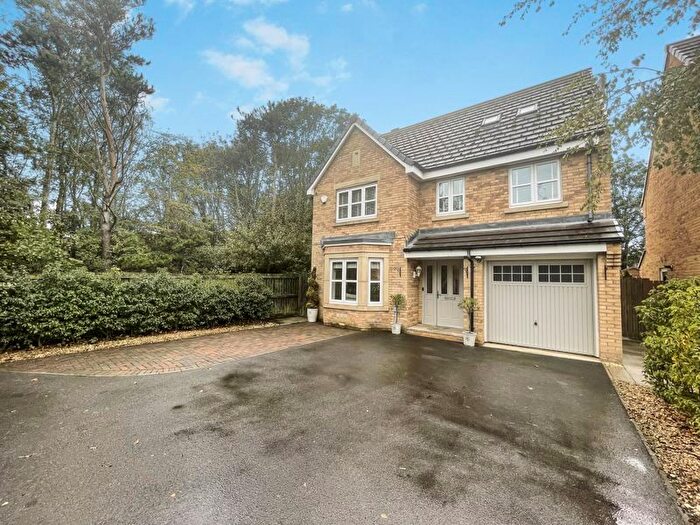 6 Bedroom Detached House For Sale In Sandringham Meadows, Blyth, NE24