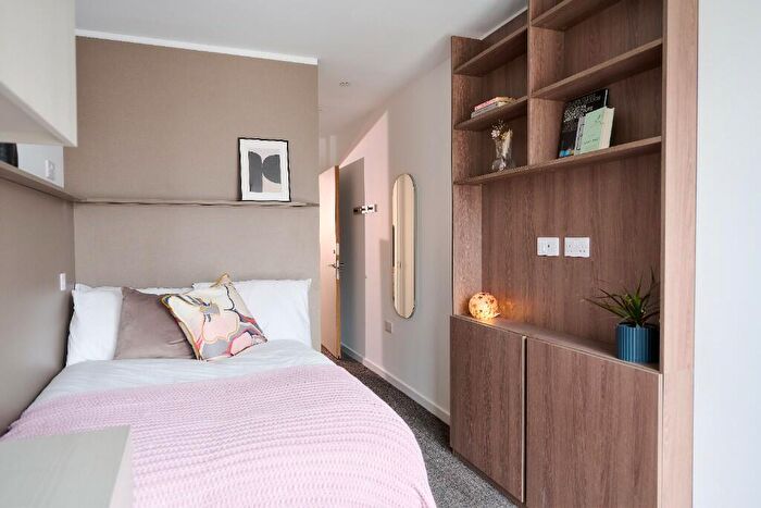 1 Bedroom Apartment To Rent In Botanic Avenue, Manchester, Greater Manchester, M15