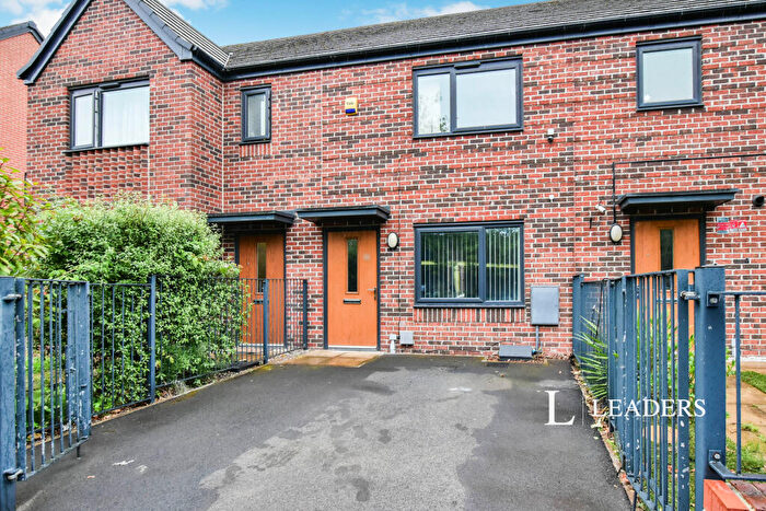 2 Bedroom House To Rent In Wenlock Way, M12