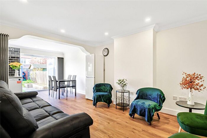 7 Bedroom End Terrace House For Sale In Bodiam Road, Streatham Vale, SW16