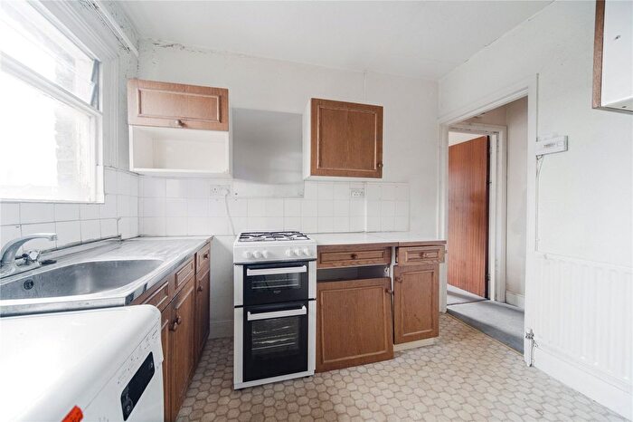1 Bedroom Flat For Sale In Cavendish Road, London, N4