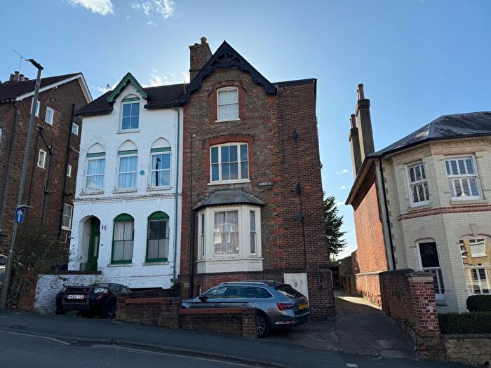 1 Bedroom Flat To Rent In Jenner Road, Guildford, Surrey, GU1