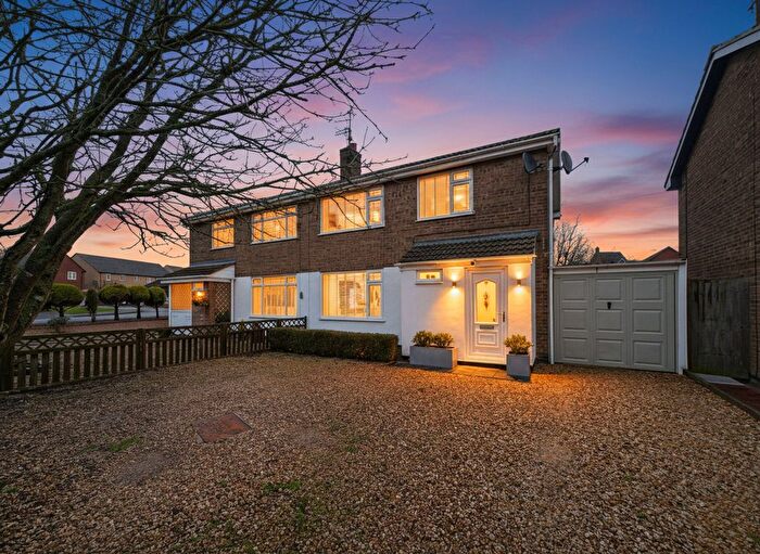 3 Bedroom Semi-Detached House For Sale In Casterton Road, Stamford, PE9