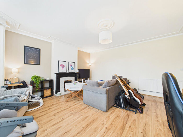 1 Bedroom Flat To Rent In Farnaby Road, Bromley, Kent, BR1