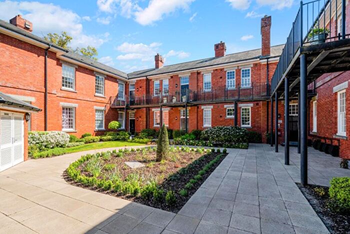 2 Bedroom Flat For Sale In Glanville Way, Epsom, KT19