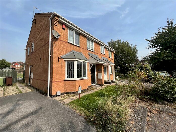 3 Bedroom Semi-Detached House To Rent In Cavendish Avenue, Pontefract, WF8