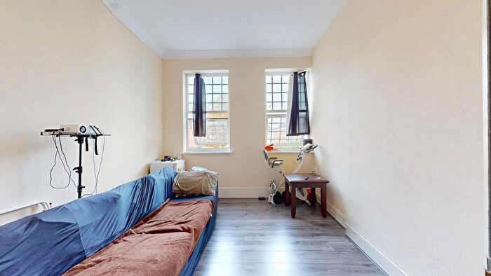 3 Bedroom Flat To Rent In London Road, Isleworth, TW7