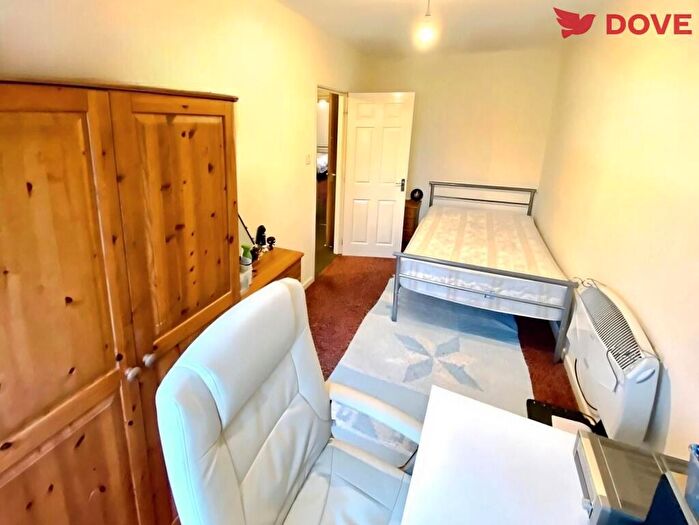 2 Bedroom Flat To Rent In Broomspring Close, Broomhall, S3