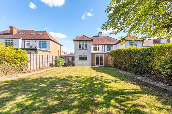 4 Bedroom Semi-detached House For Sale In The Fairway, North Wembley, Wembley, HA0