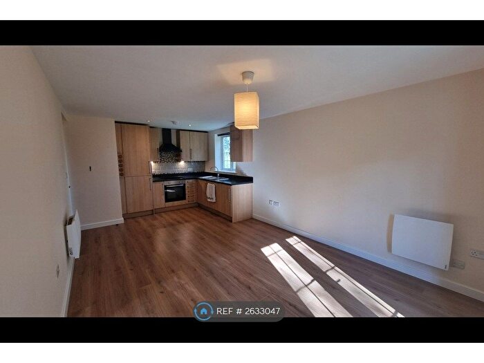 2 Bedroom Flat To Rent In Albert Road, Morley, LS27