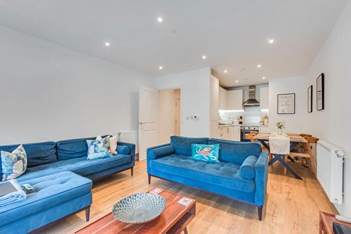 1 Bedroom Flat For Sale In Truman Way, Dartford, DA1