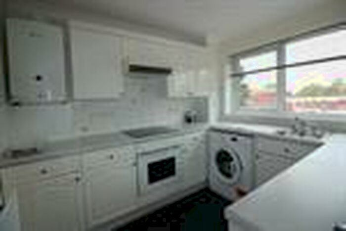 2 Bedroom Flat To Rent In Flat, Duncan House, Station Road, Sutton Coldfield, B73